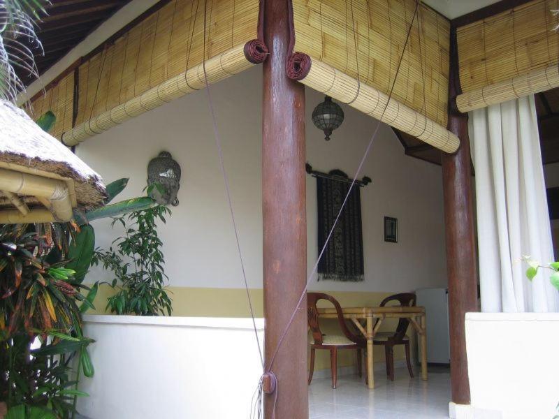 Ombak Putih Bungalows Hotell Nusa Dua  Eksteriør bilde